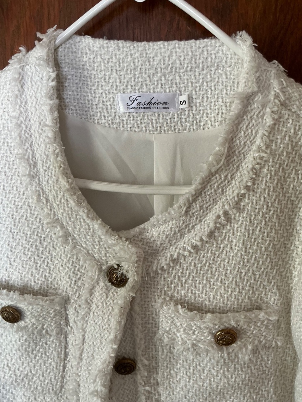 Women’s White Tweed Jacket Gold embossed button detail size sm NWOT $149R - Picture 10 of 14
